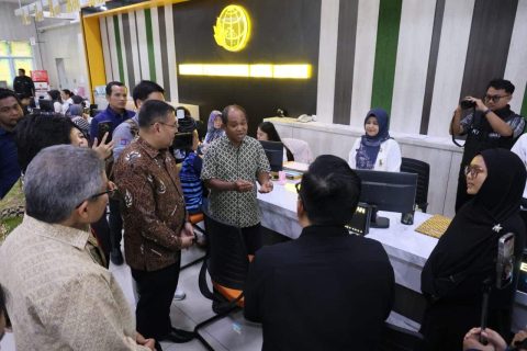 Wamen ATR/BPN dan Komisi II DPR RI Tinjau Kantah Batam