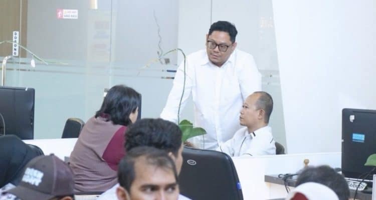 Jajaran Kantah Depok Tinjau Loket Pelayanan dan Serap Aspirasi Warga